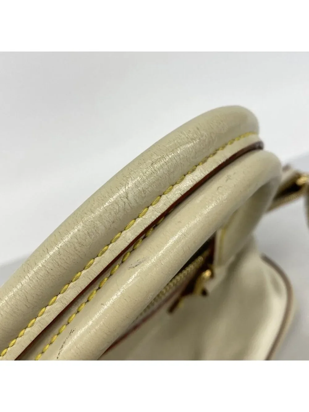 Louis Vuitton Suhali Rockit MM Blanc Handbag